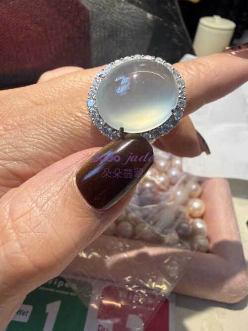 超大號高冰玻璃種蛋面 翡翠戒指